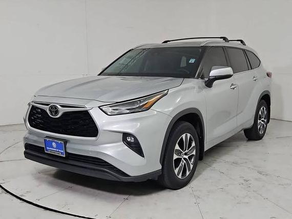 TOYOTA HIGHLANDER 2022 5TDHZRBH4NS592569 image