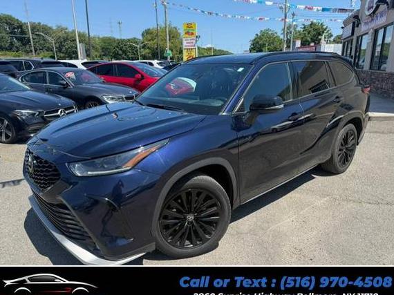 TOYOTA HIGHLANDER 2022 5TDLZRBH1NS210315 image