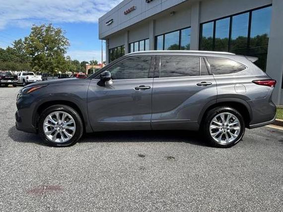 TOYOTA HIGHLANDER 2022 5TDYZRAH2NS116788 image