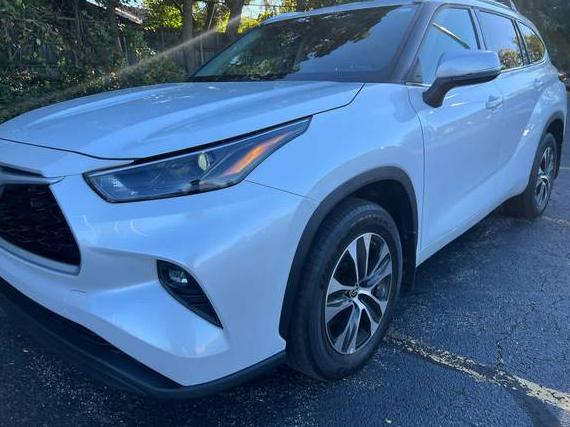 TOYOTA HIGHLANDER 2022 5TDGZRBH2NS588015 image TOYOTA HIGHLANDER 2022 5TDGZRBH2NS588015 image