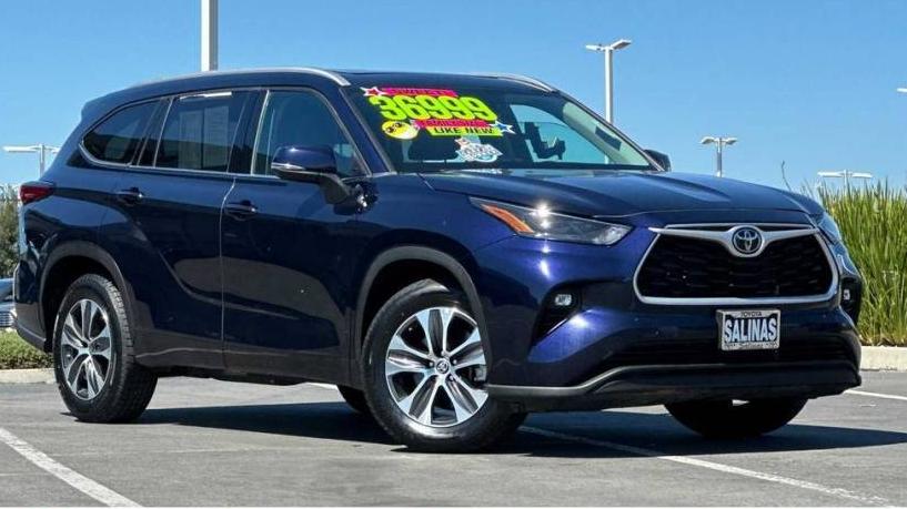 TOYOTA HIGHLANDER 2022 5TDGZRAH1NS112694 image