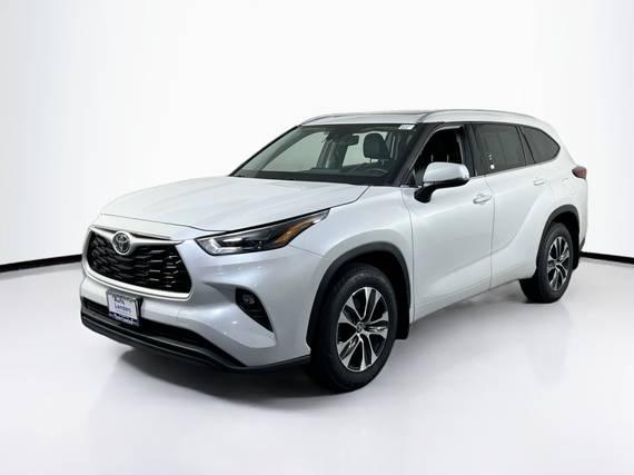 TOYOTA HIGHLANDER 2022 5TDGZRBHXNS243167 image
