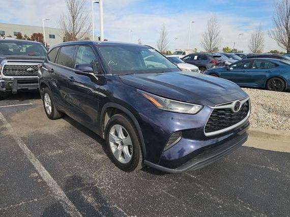 TOYOTA HIGHLANDER 2022 5TDCZRAH6NS134172 image