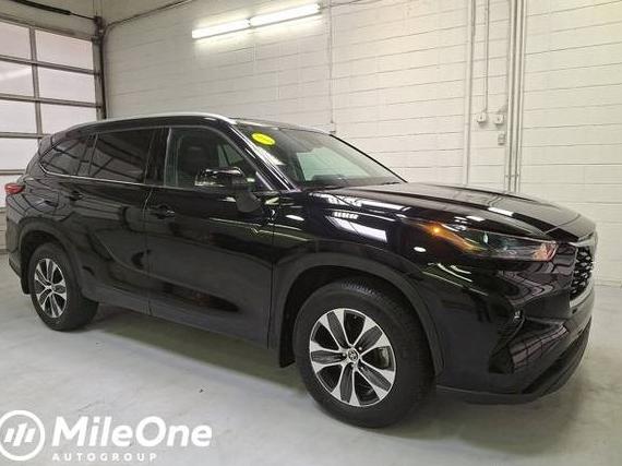 TOYOTA HIGHLANDER 2022 5TDGZRBH4NS251748 image