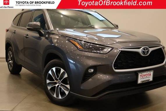 TOYOTA HIGHLANDER 2022 5TDGZRBH5NS194024 image