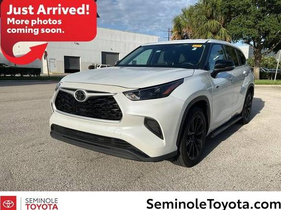 TOYOTA HIGHLANDER 2022 5TDCZRAH1NS123211 image