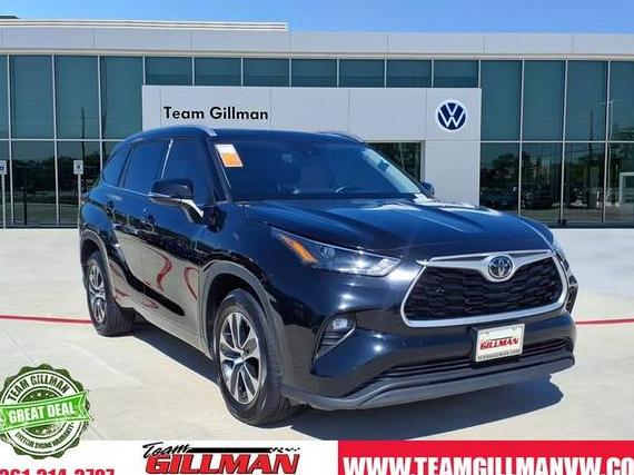 TOYOTA HIGHLANDER 2022 5TDGZRAH5NS119678 image