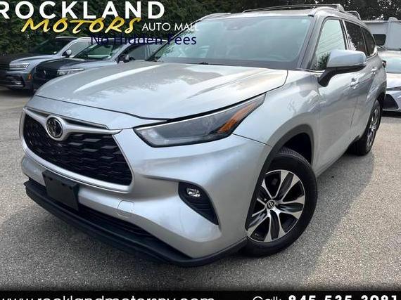 TOYOTA HIGHLANDER 2022 5TDGZRBH5NS585870 image