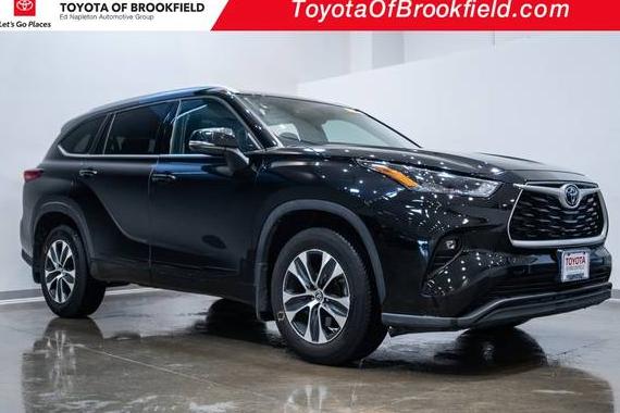 TOYOTA HIGHLANDER 2022 5TDGZRBH3NS580652 image