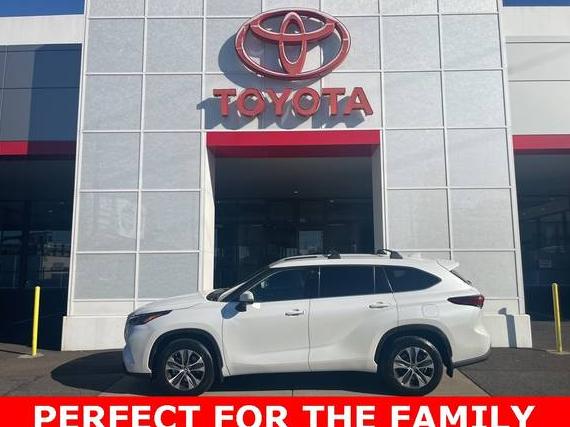 TOYOTA HIGHLANDER 2022 5TDGZRBH2NS595272 image TOYOTA HIGHLANDER 2022 5TDGZRBH2NS595272 image
