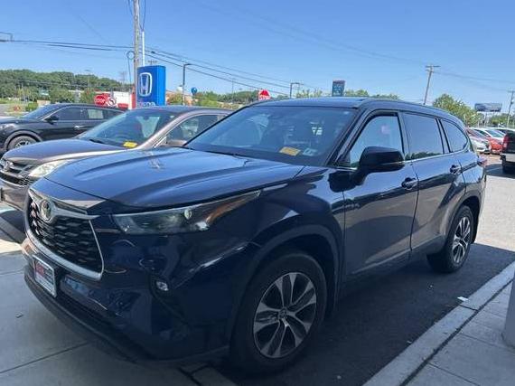 TOYOTA HIGHLANDER 2022 5TDHZRBHXNS580166 image