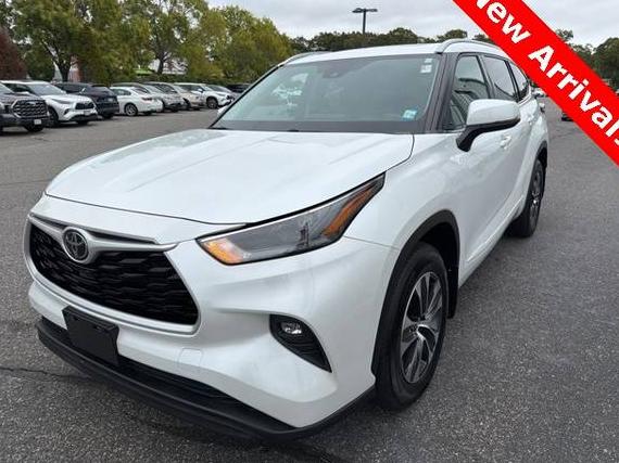 TOYOTA HIGHLANDER 2022 5TDGZRBH0NS592127 image TOYOTA HIGHLANDER 2022 5TDGZRBH0NS592127 image