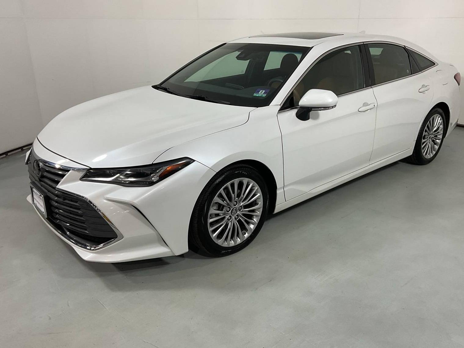 TOYOTA AVALON 2019 4T1BZ1FB7KU025577 image