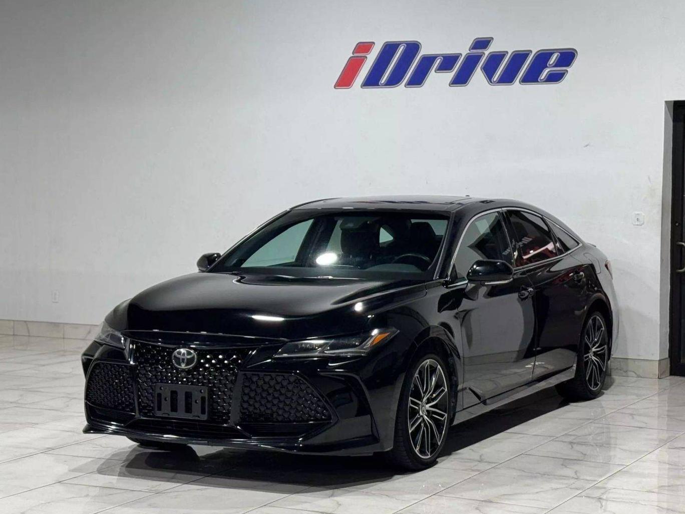 TOYOTA AVALON 2019 4T1BZ1FB0KU036372 image