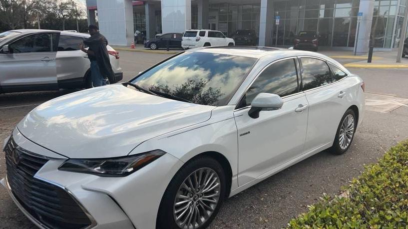 TOYOTA AVALON 2019 4T1B21FB6KU010895 image