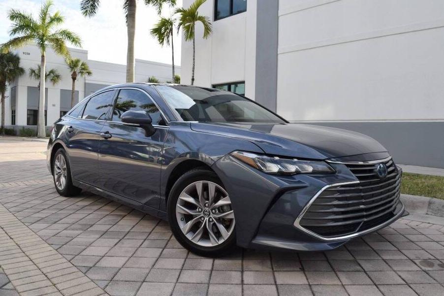 TOYOTA AVALON 2019 4T1B21FB6KU001632 image