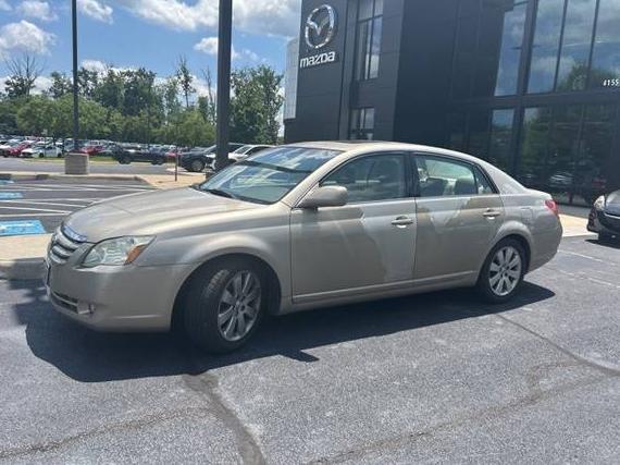 TOYOTA AVALON 2006 4T1BK36BX6U068641 image