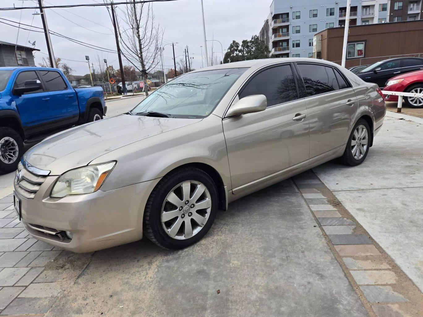 TOYOTA AVALON 2006 4T1BK36BX6U064069 image