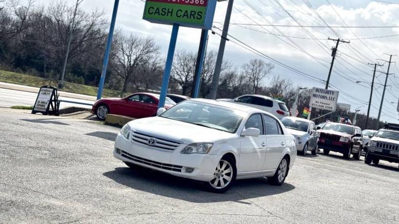 TOYOTA AVALON 2005 4T1BK36B55U026389 image