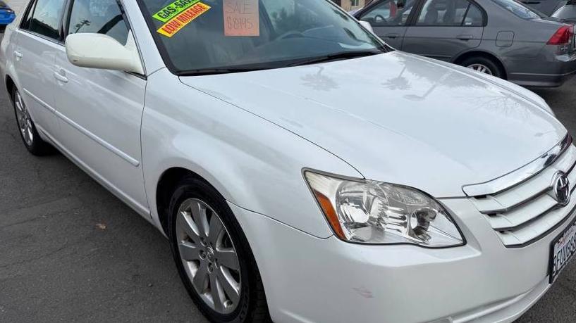 TOYOTA AVALON 2005 4T1BK36B15U052584 image