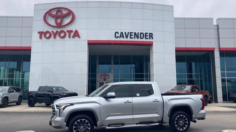 TOYOTA TUNDRA 2023 5TFJA5DB6PX082747 image