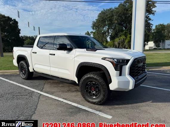 TOYOTA TUNDRA 2023 5TFPC5DB0PX014822 image