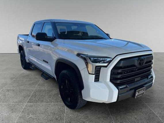 TOYOTA TUNDRA 2023 5TFLA5DB7PX109592 image