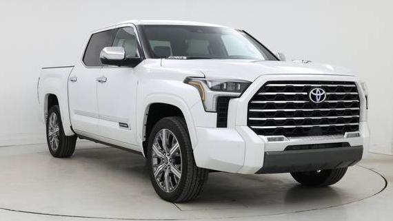TOYOTA TUNDRA 2023 5TFVC5DB1PX023472 image