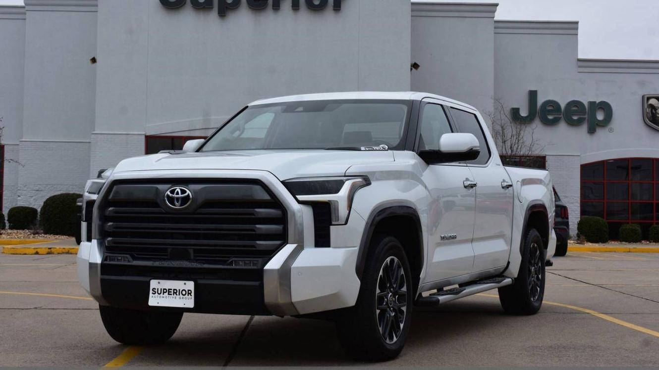 TOYOTA TUNDRA 2023 5TFJC5DB9PX017692 image