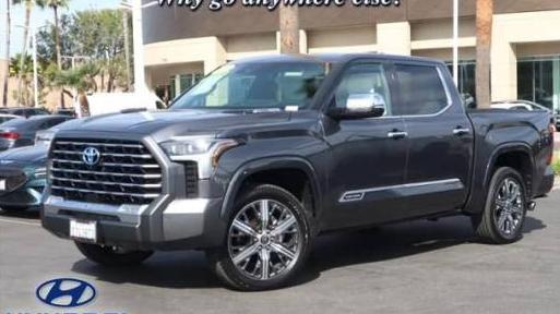 TOYOTA TUNDRA 2023 5TFVC5DBXPX021588 image