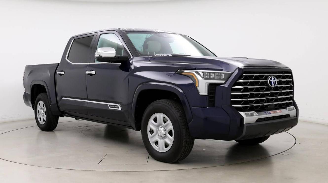 TOYOTA TUNDRA 2023 5TFVC5DB6PX013410 image