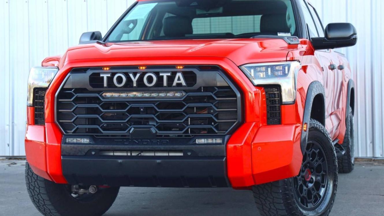 TOYOTA TUNDRA 2023 5TFPC5DB4PX015682 image