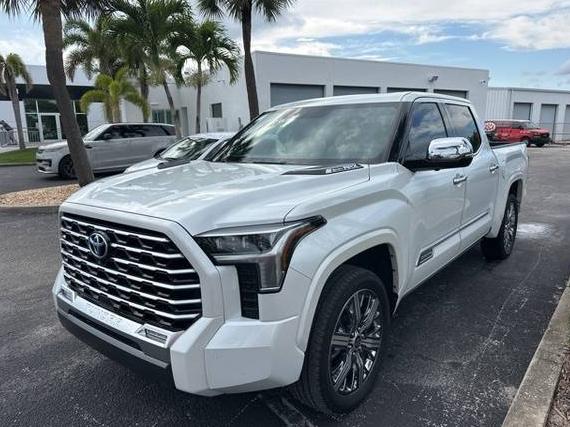 TOYOTA TUNDRA 2023 5TFVC5DB1PX020037 image