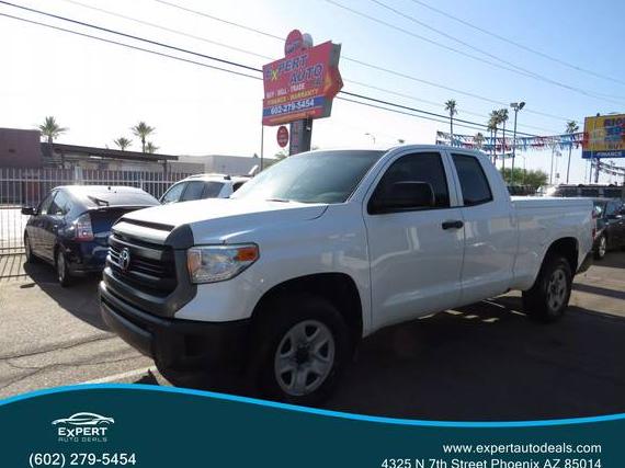 TOYOTA TUNDRA 2016 5TFUM5F14GX067608 image