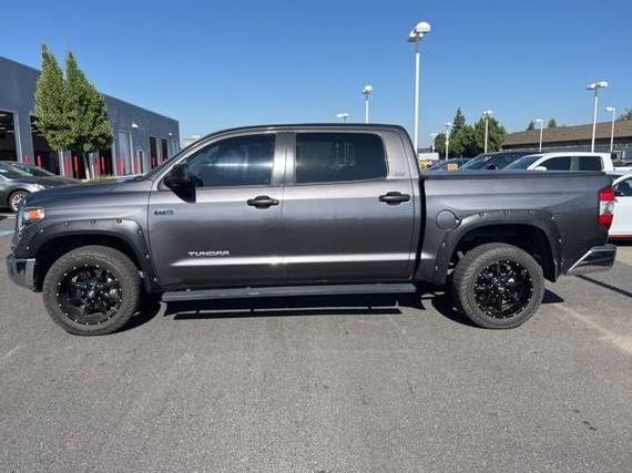 TOYOTA TUNDRA 2019 5TFDY5F18KX866479 image