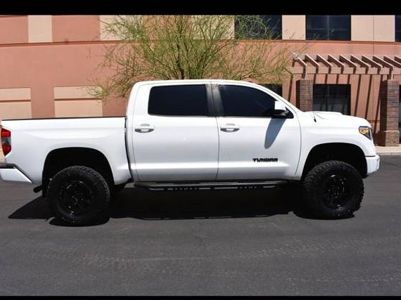 TOYOTA TUNDRA 2019 5TFHY5F10KX839018 image