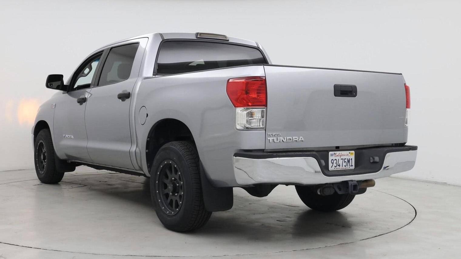 TOYOTA TUNDRA 2019 5TFFY5F15KX248609 image