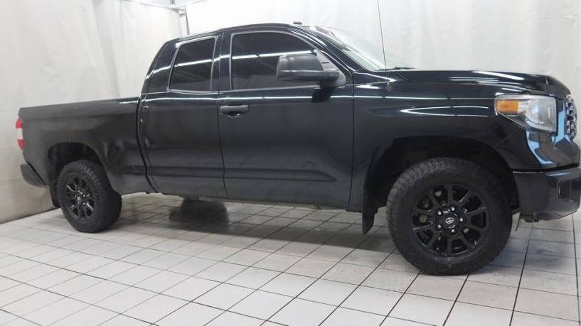 TOYOTA TUNDRA 2019 5TFUW5F12KX780364 image