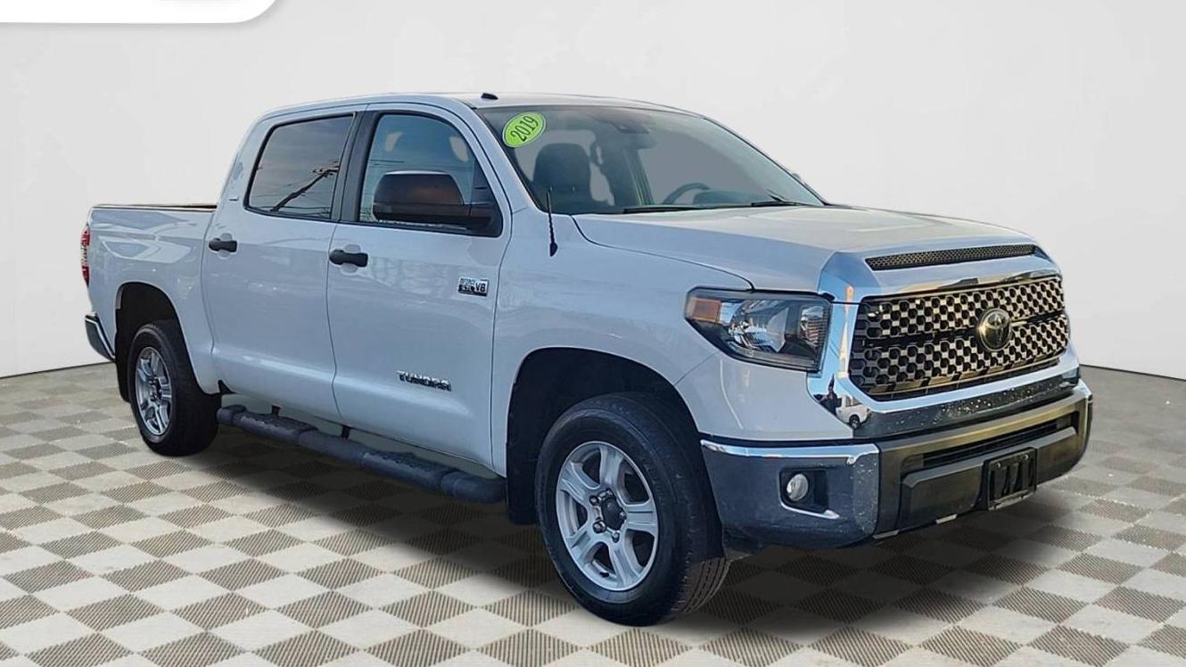 TOYOTA TUNDRA 2019 5TFDY5F16KX851883 image