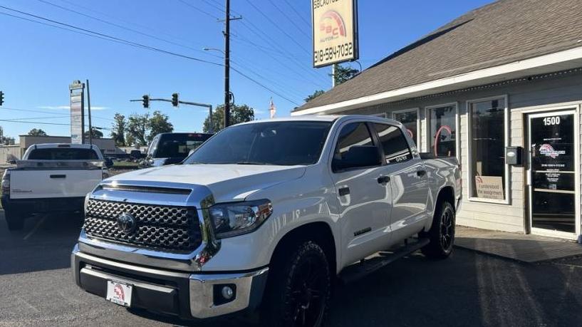 TOYOTA TUNDRA 2019 5TFDW5F1XKX863766 image