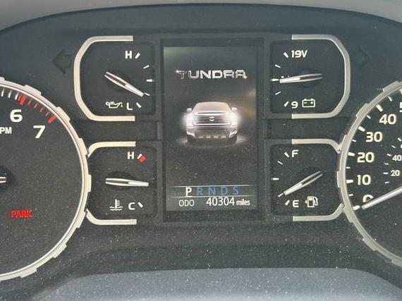 TOYOTA TUNDRA 2019 5TFDY5F19KX845964 image