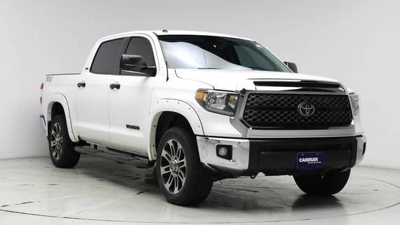 TOYOTA TUNDRA 2019 5TFEM5F16KX138207 image