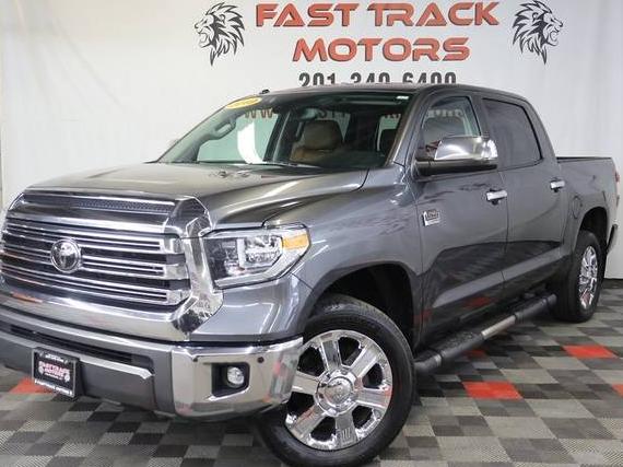 TOYOTA TUNDRA 2019 5TFAY5F19KX838113 image