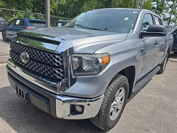 TOYOTA TUNDRA 2019 5TFDW5F10KX818674 image