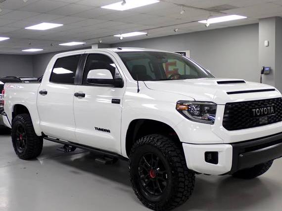 TOYOTA TUNDRA 2019 5TFDY5F17KX809433 image