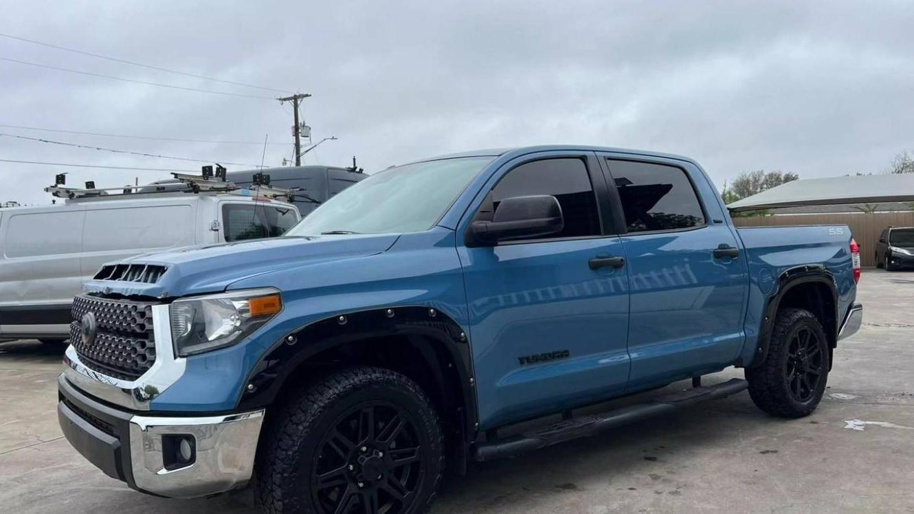 TOYOTA TUNDRA 2019 5TFEM5F19KX139383 image