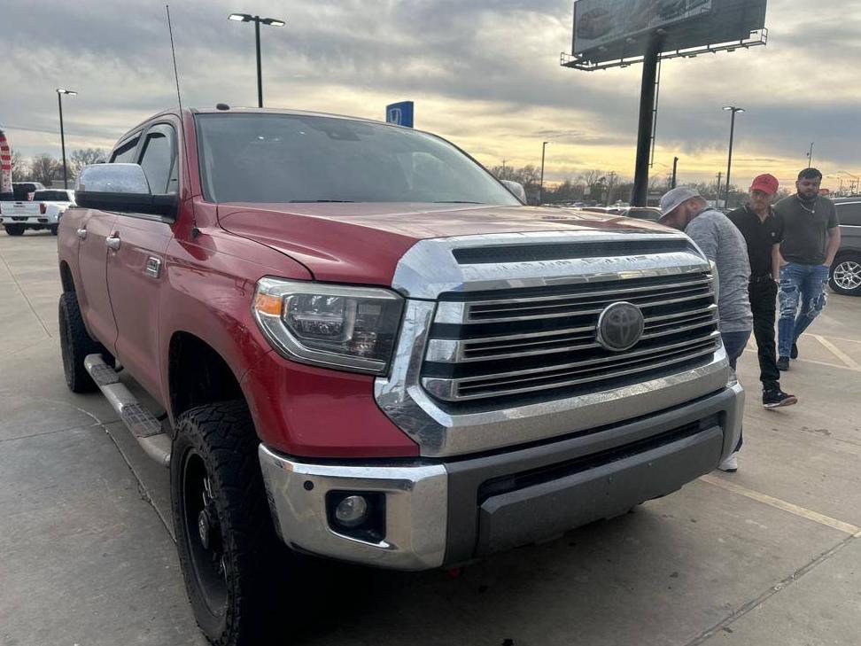 TOYOTA TUNDRA 2019 5TFAY5F13KX801090 image