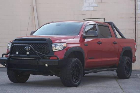 TOYOTA TUNDRA 2019 5TFDW5F13KX795536 image