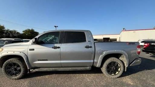 TOYOTA TUNDRA 2019 5TFDW5F12KX777884 image