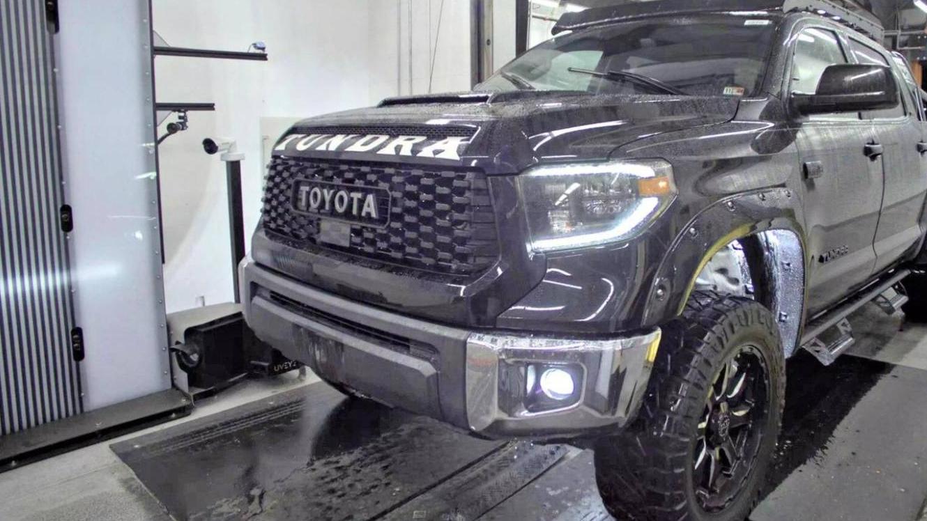 TOYOTA TUNDRA 2019 5TFDY5F17KX806208 image